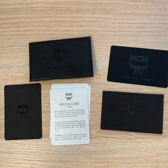 MCM Large wristlet/pouch - Picture 5 of 7